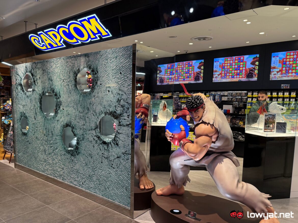 capcom-pop-up-store-lalaport-1.jpg