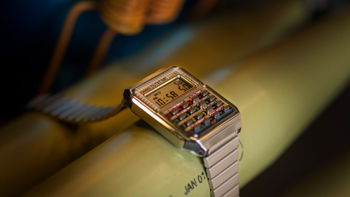 casio-back-to-the-future-calculator-watch_08.jpg